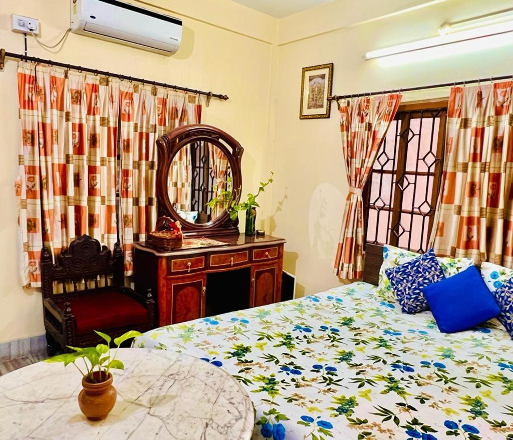 Spacious Apt With Antique Furniture ,Ac & Kitchen كولكاتا المظهر الخارجي الصورة